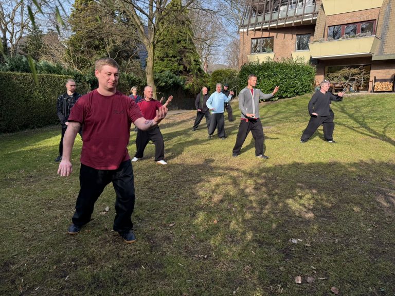 Tai Chi für Anfänger: 7 Dinge, die du vor deiner ersten Stunde wissen solltest